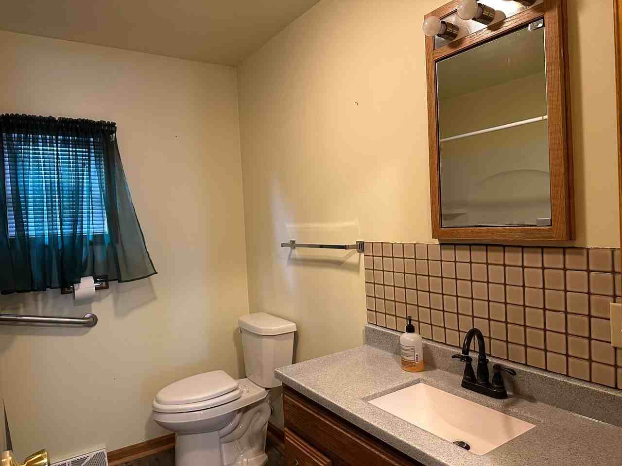 212 4th St Sw - Photo 5 of 7