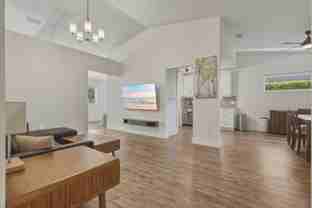 422 Nw 23rd Pl - Photo 1 of 1