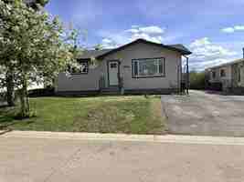 featured image of 9653 114 Ave
