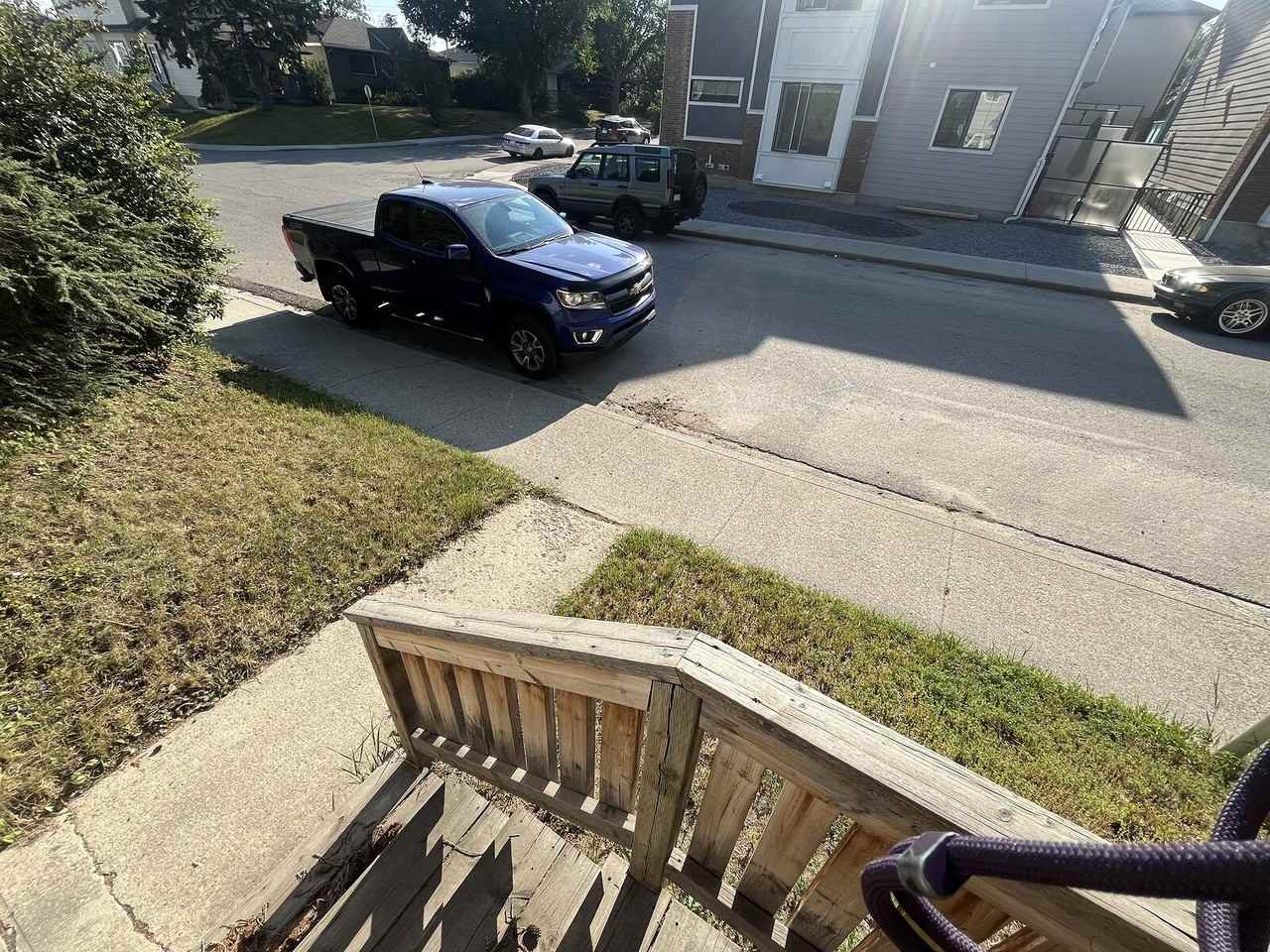 1840 18 Ave Nw - Photo 4 of 9