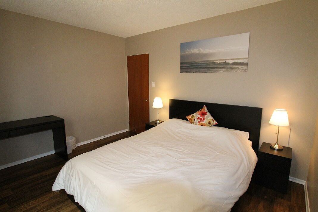 518 22 Ave Sw - Photo 5 of 7