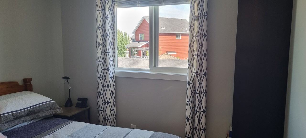 479 - 479 Sheppard Blvd - Photo 2 of 31