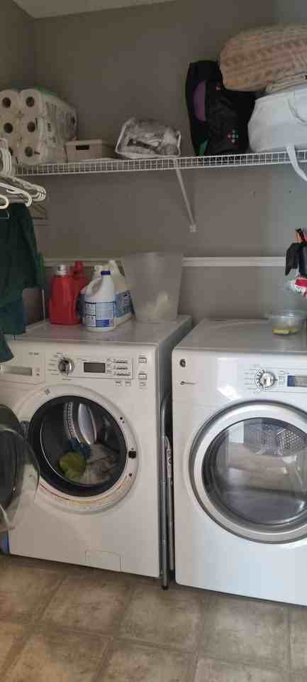 479 - 479 Sheppard Blvd - Photo 3 of 31
