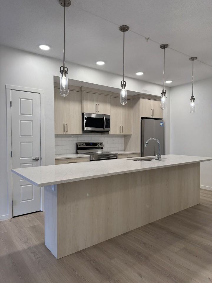 245 Edith Pl Nw - Photo 4 of 11