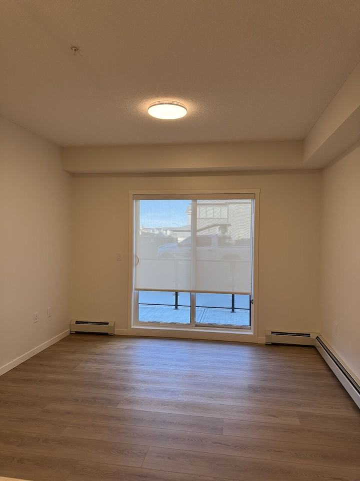 245 Edith Pl Nw - Photo 5 of 11