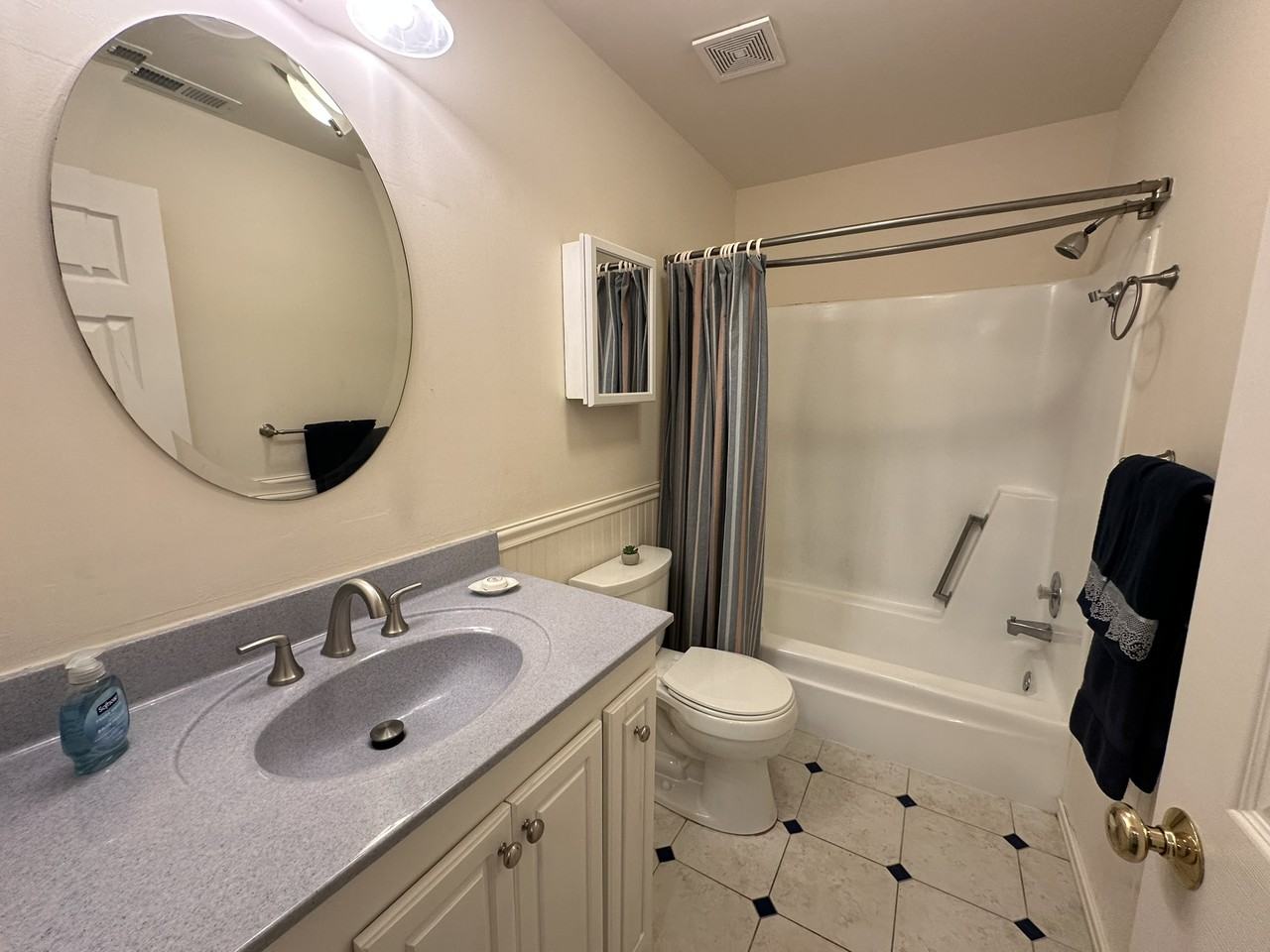 703 Camelback Ct - Photo 6 of 30