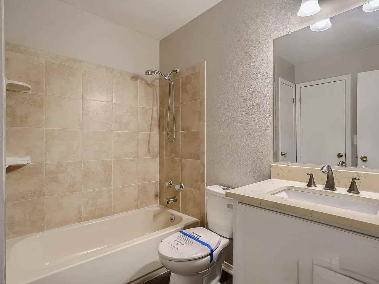 10298 North Robb Street - Photo 3 of 10
