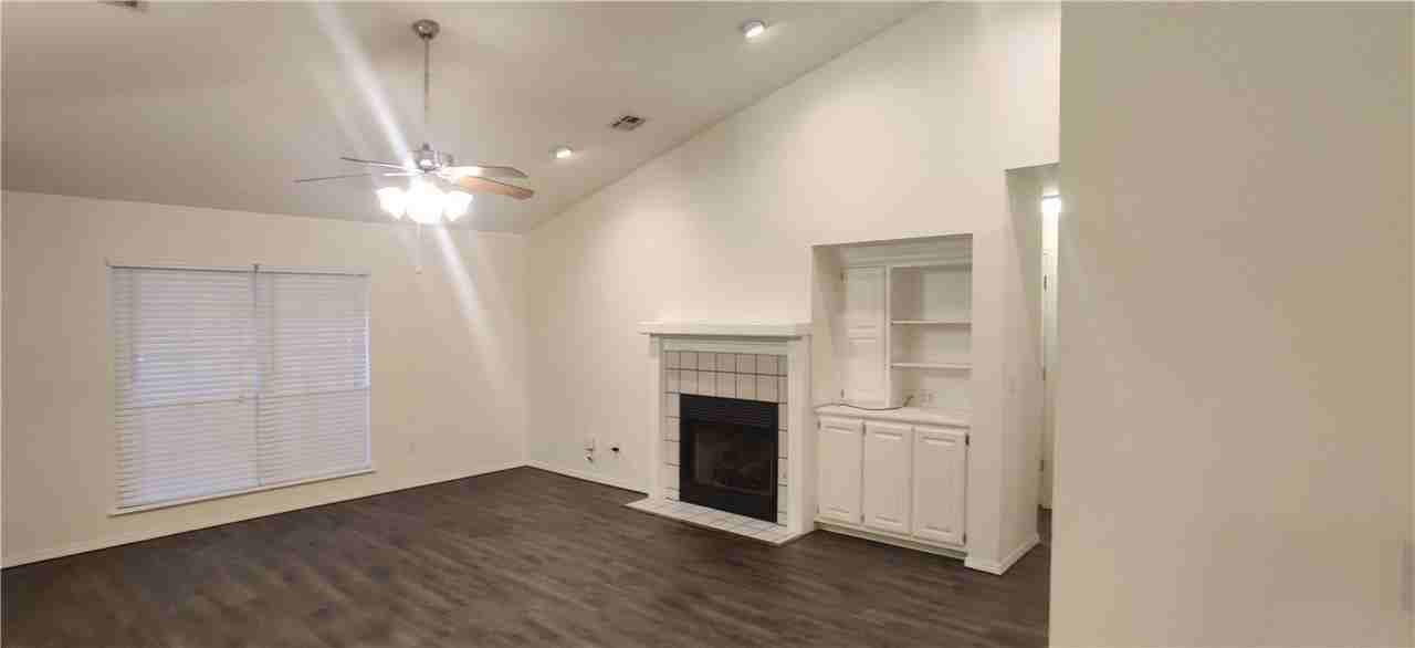 3362 Brian St - Photo 4 of 16