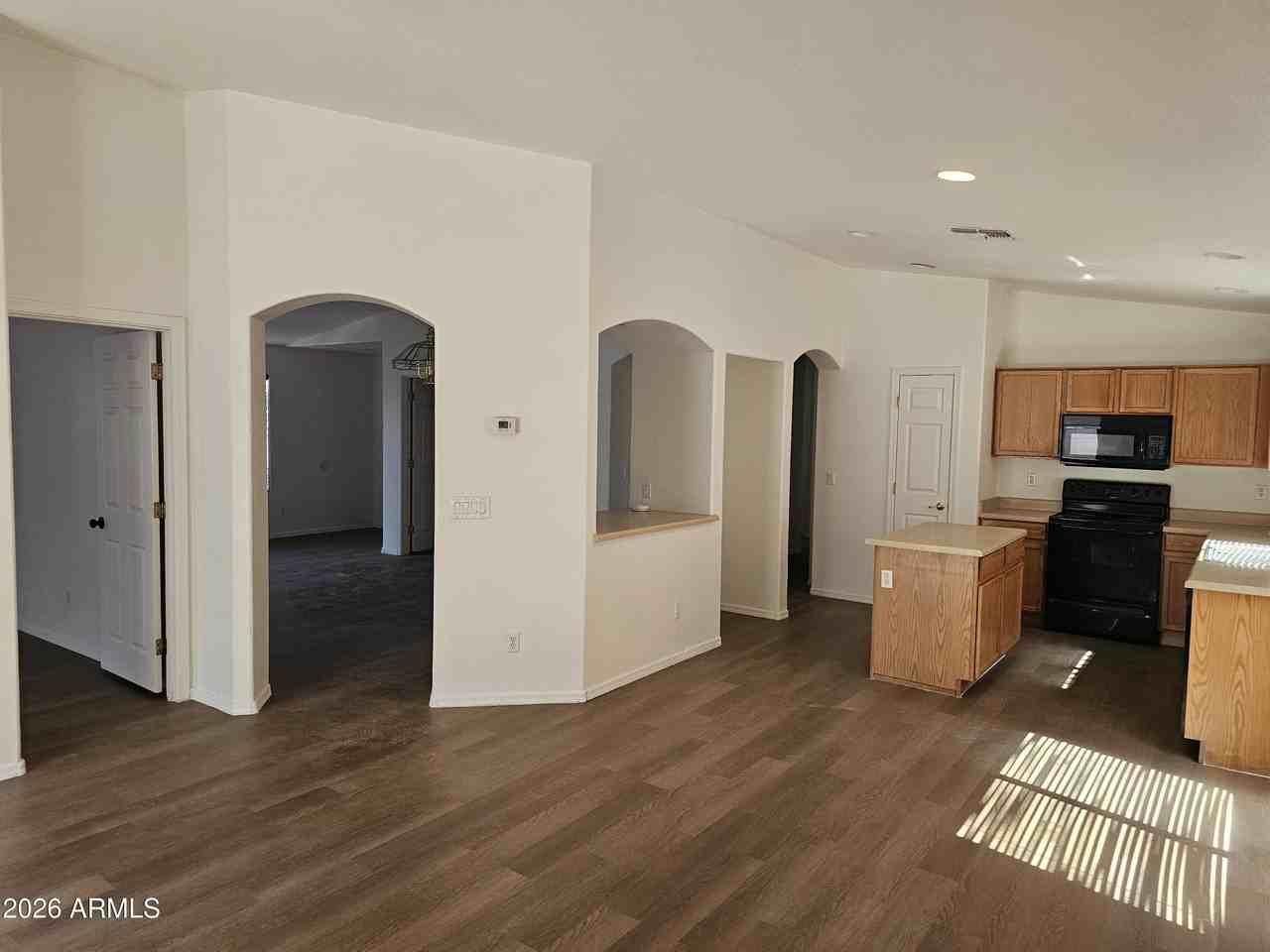 10809 W Edgemont Ave - Photo 2 of 7