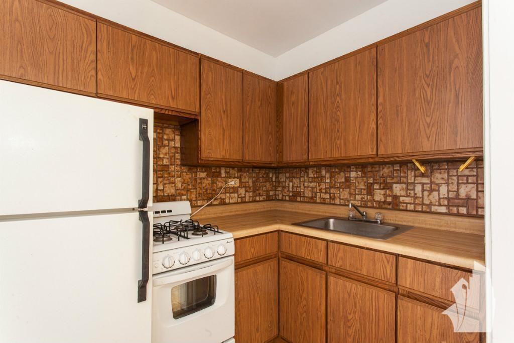739 W Belmont Ave #510 - Photo 5 of 7