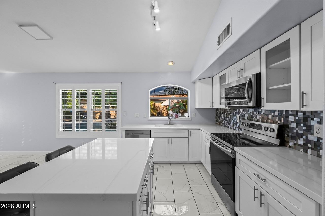 1940 N 128th Dr - Photo 7 of 32