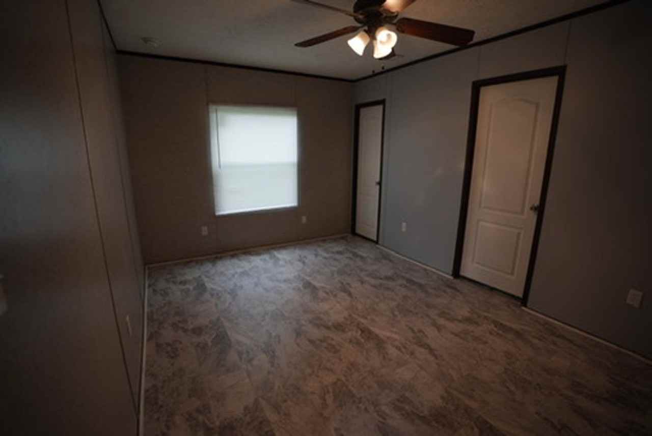 1007 Alexandria Rd Sw - Photo 6 of 19
