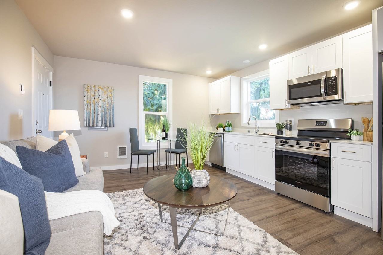 705 4th Ave Sw #3