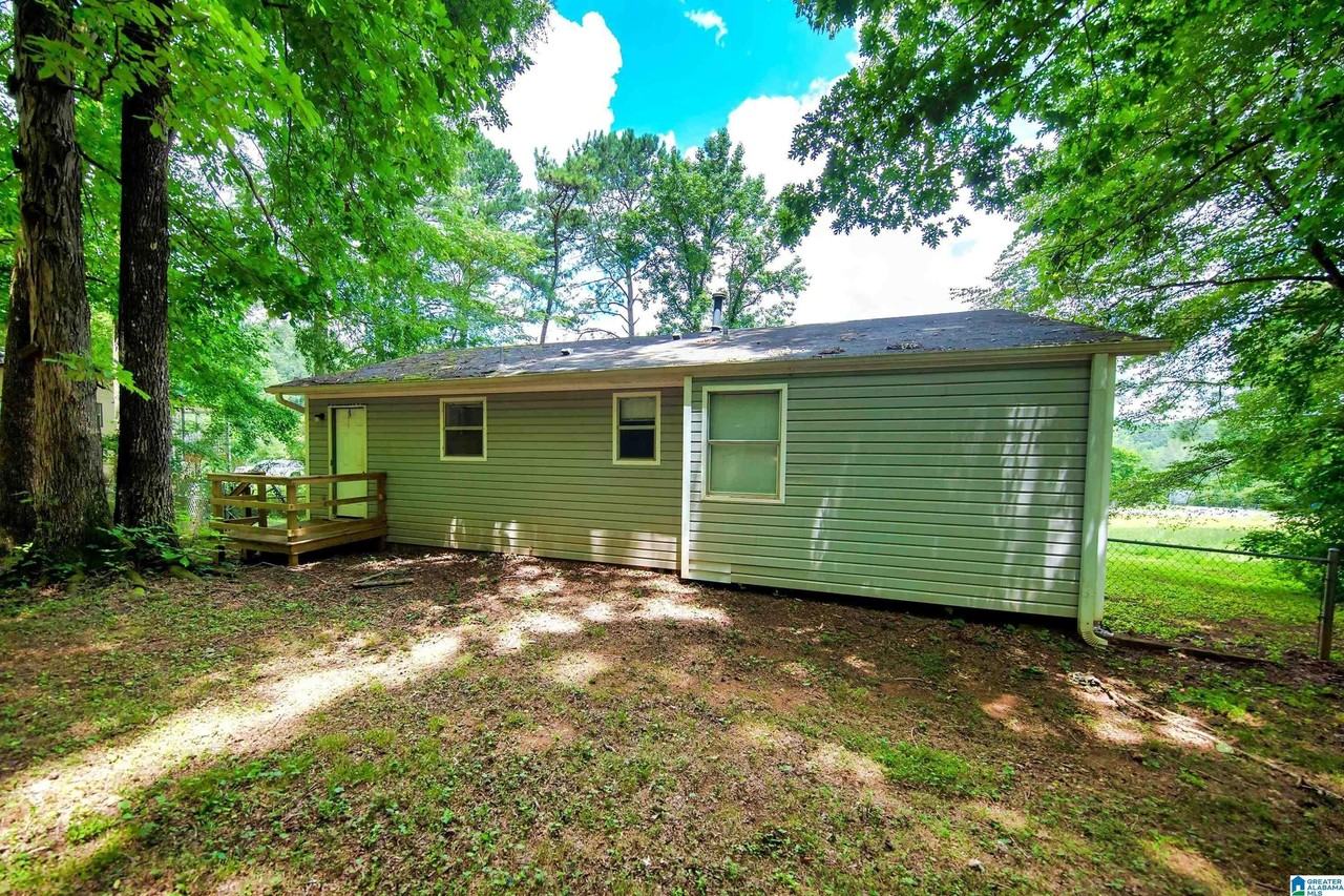 7823 Happy Hollow Rd - Photo 4 of 19
