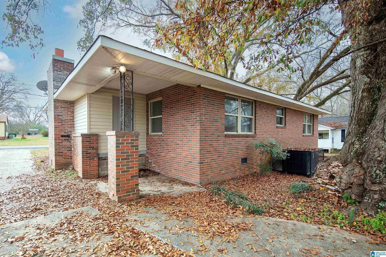 6051 Willow Cir - Photo 2 of 19