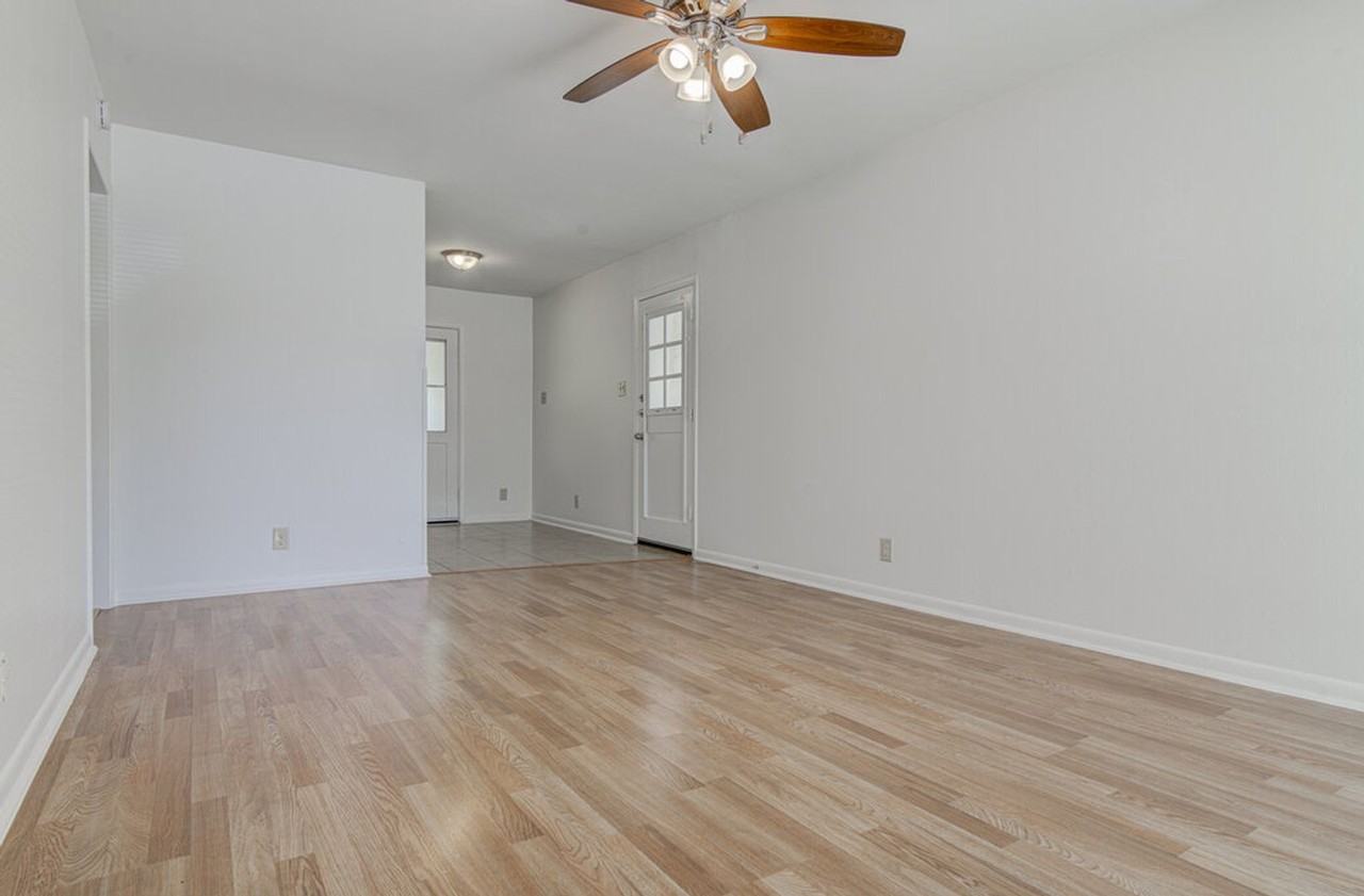 8406 Burrell Dr - Photo 5 of 25