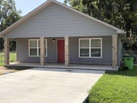 211 Thomas Dr - Photo 1 of 1
