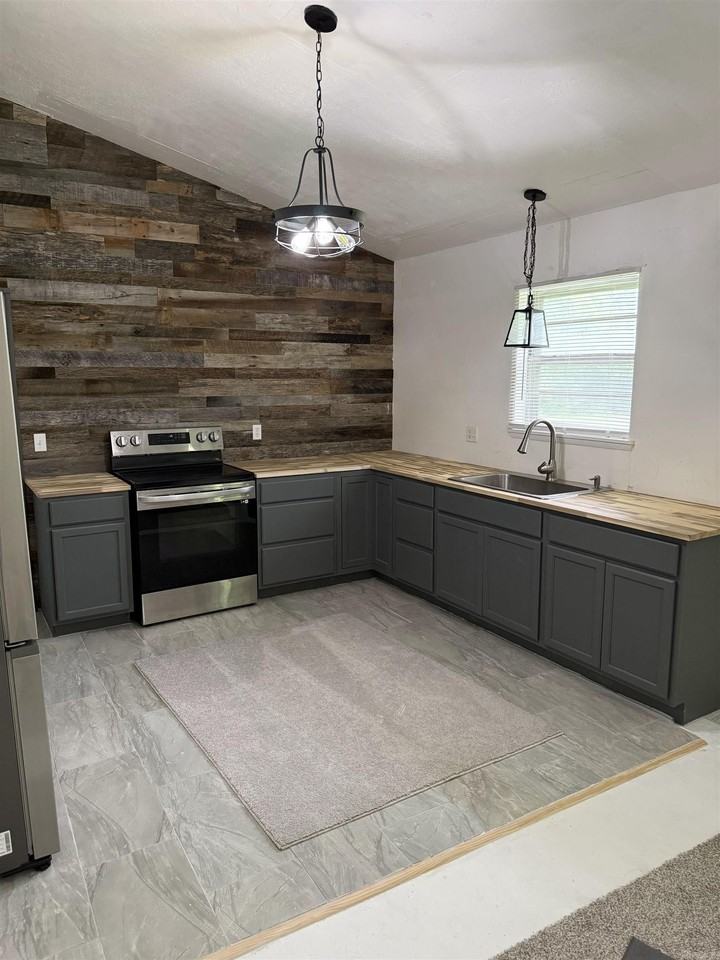 225 Polk Road 123 - Photo 4 of 17