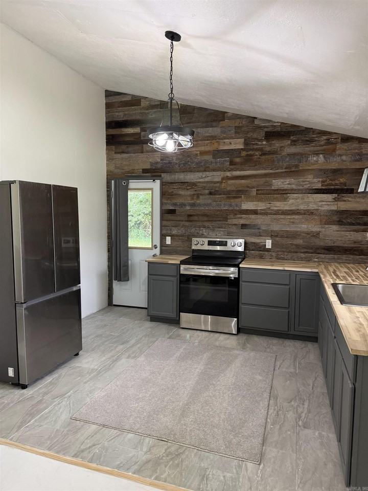 225 Polk Road 123 - Photo 5 of 17