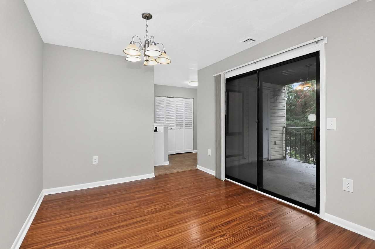 4804 Spring Lake Dr Apt C - Photo 4 of 21