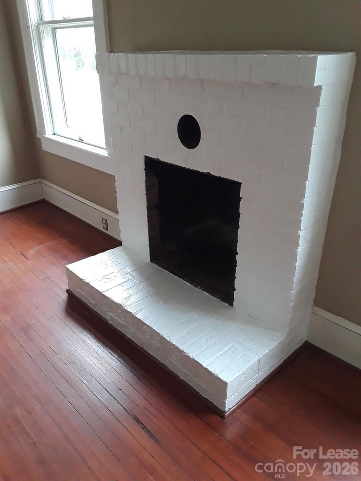 1201 E 35th St - Photo 5 of 19