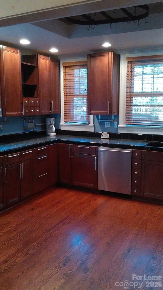 1201 E 35th St - Photo 7 of 19