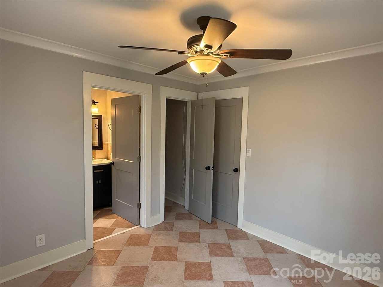 2623 Greenland Ave - Photo 4 of 8