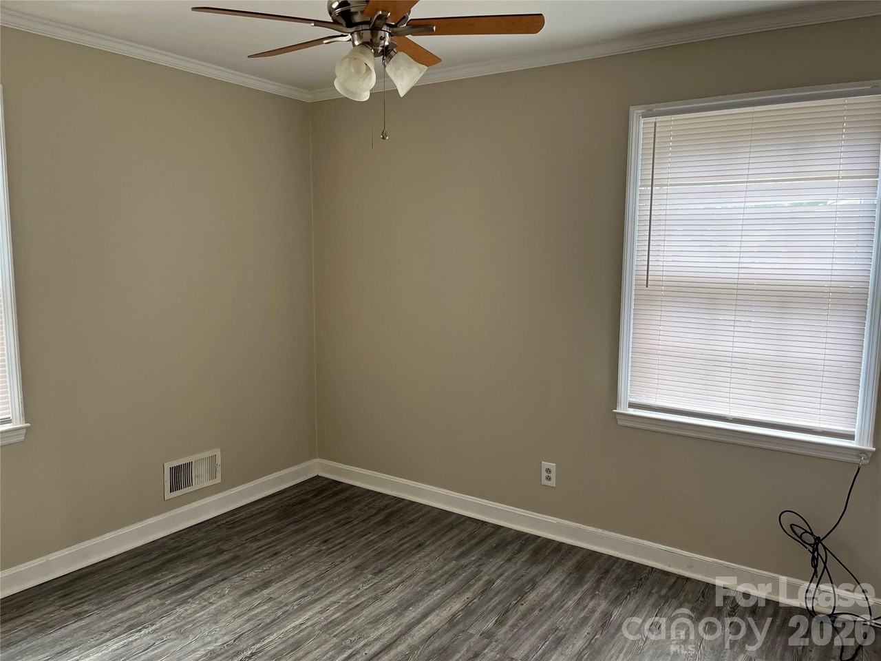 606 Montgomery Ave #2 - Photo 6 of 7