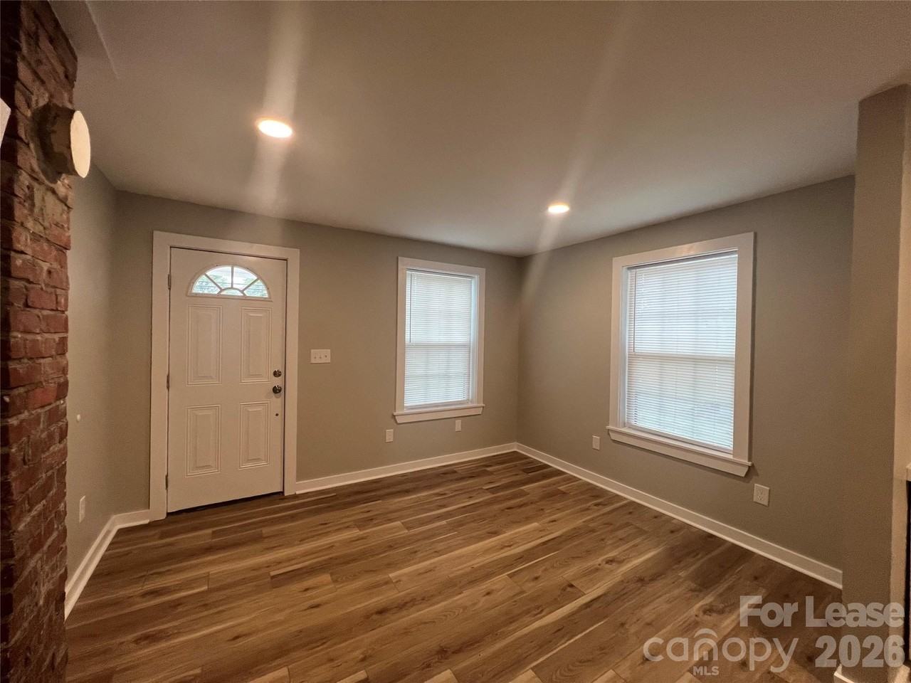 532 N Church St - Photo 3 of 10