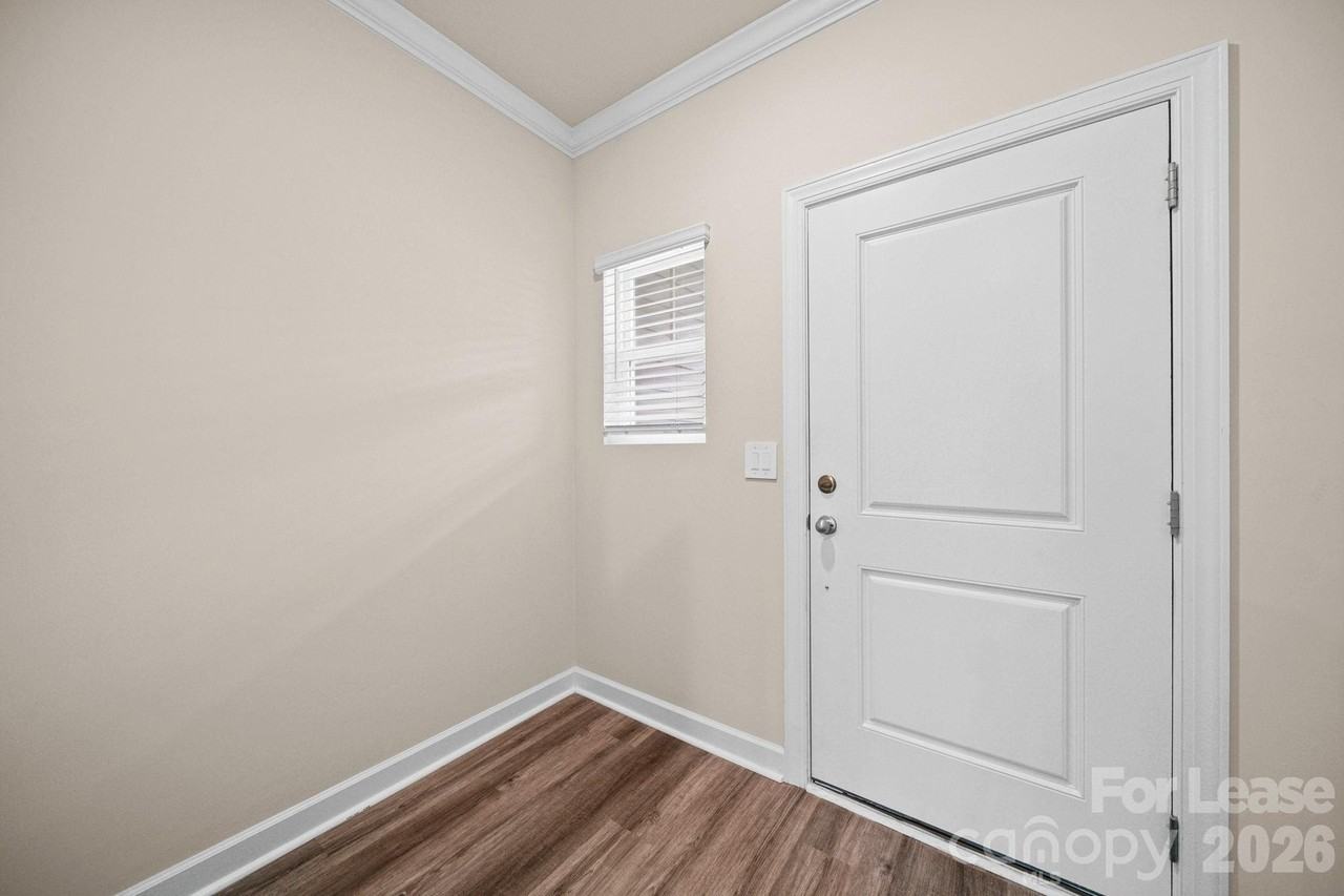 1413 Old Rivers Rd - Photo 5 of 34