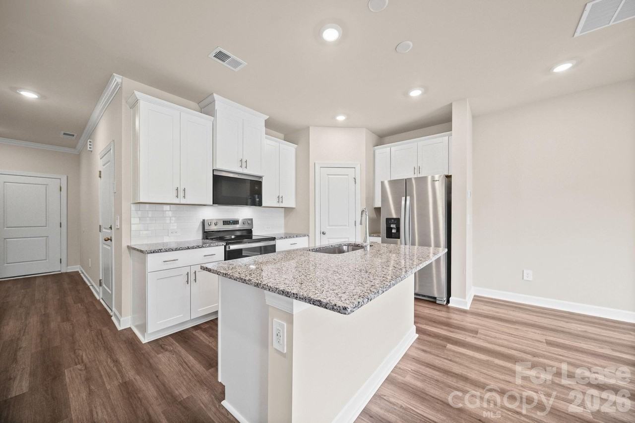 1413 Old Rivers Rd - Photo 7 of 34