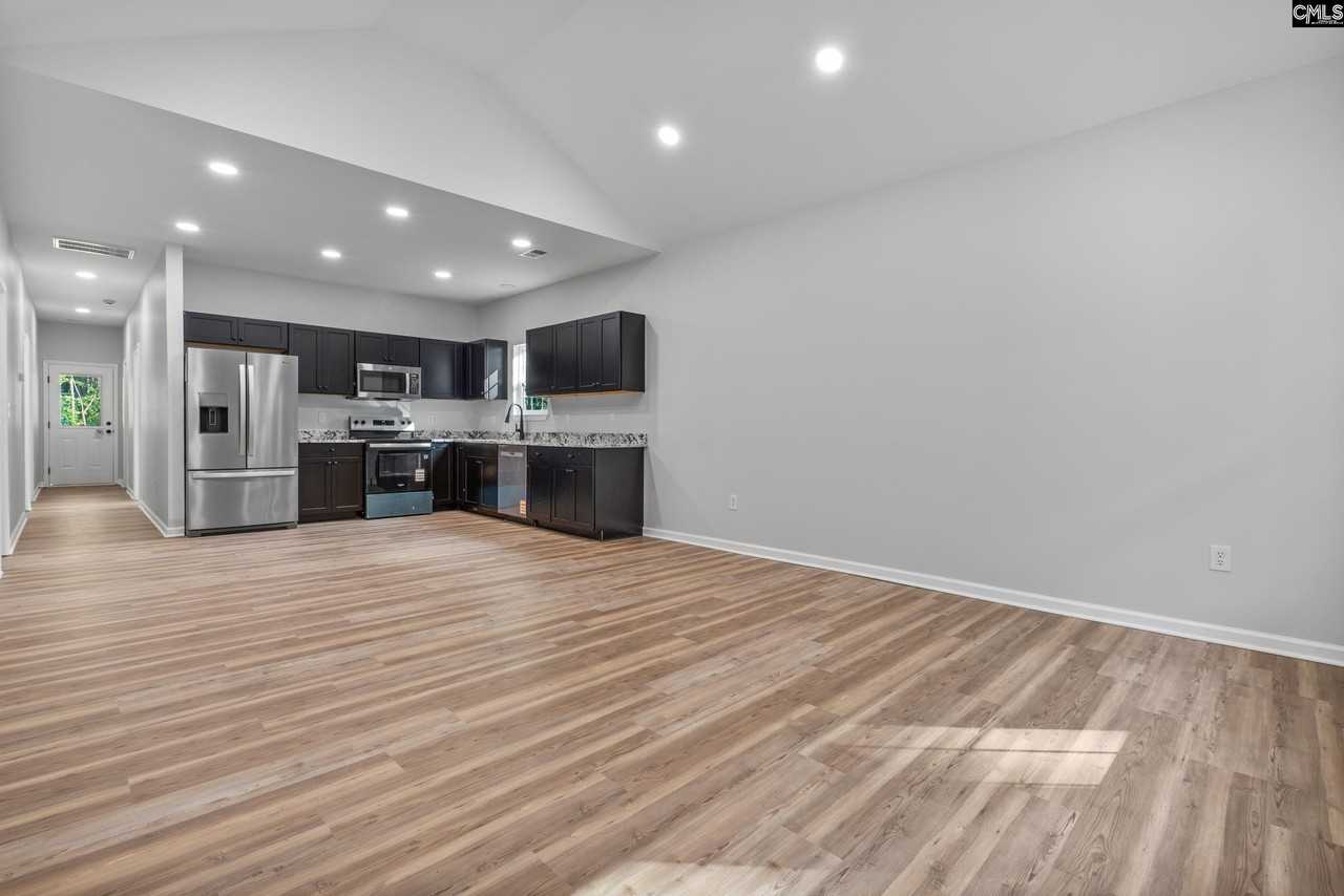 410 Lincolnshire Blvd - Photo 6 of 24