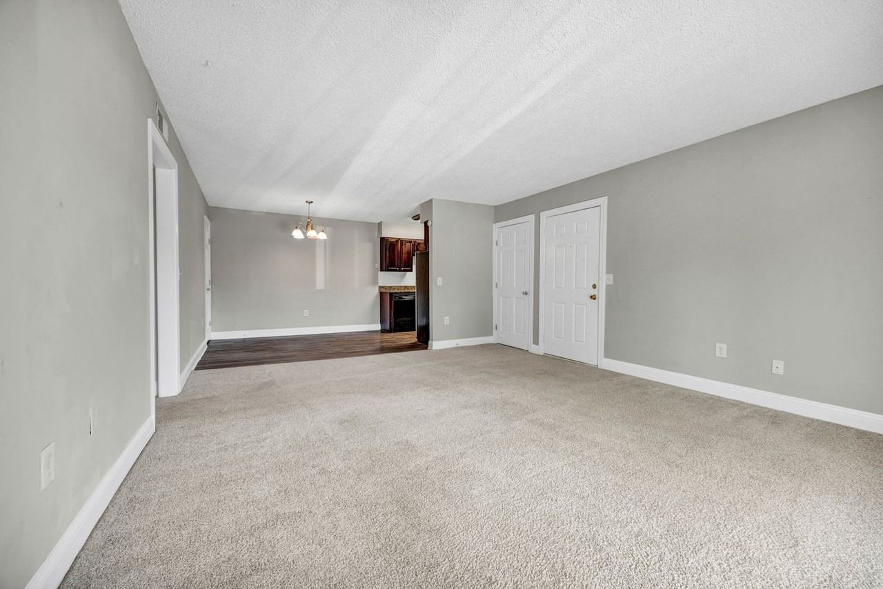 6530 Davidson Rd - Photo 5 of 17