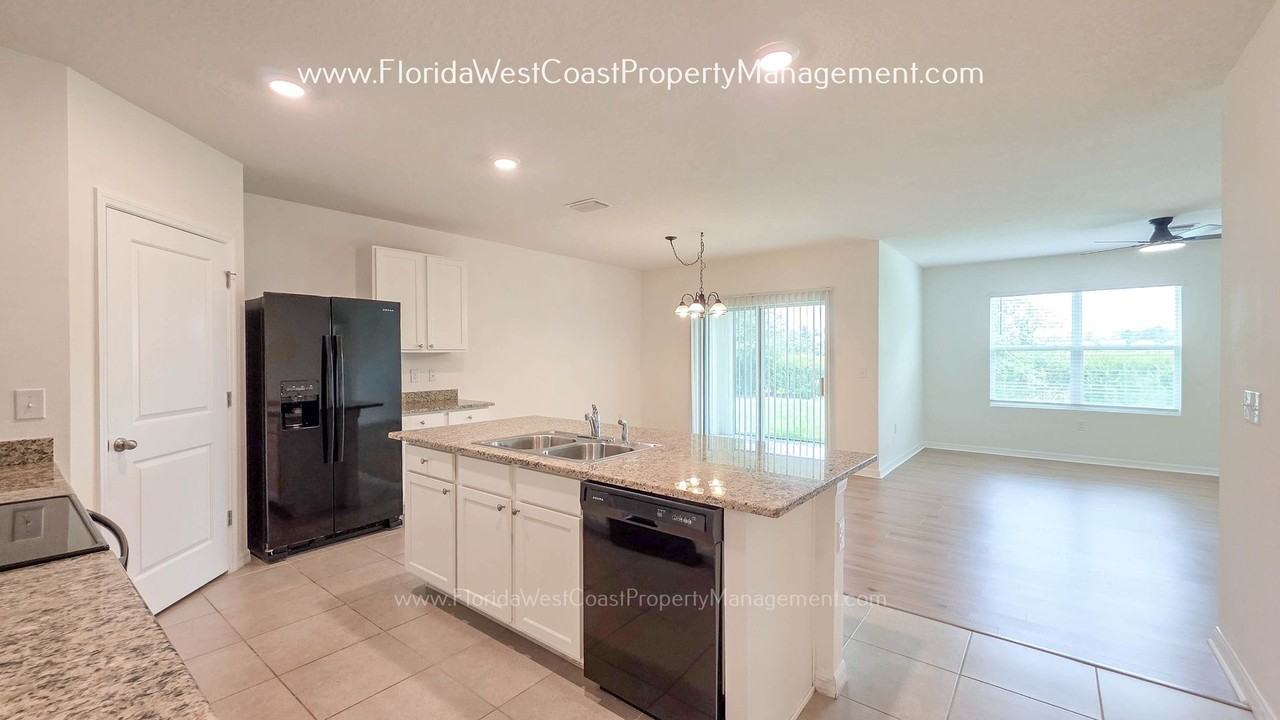 2836 Greenleaf Ter - Photo 2 of 46