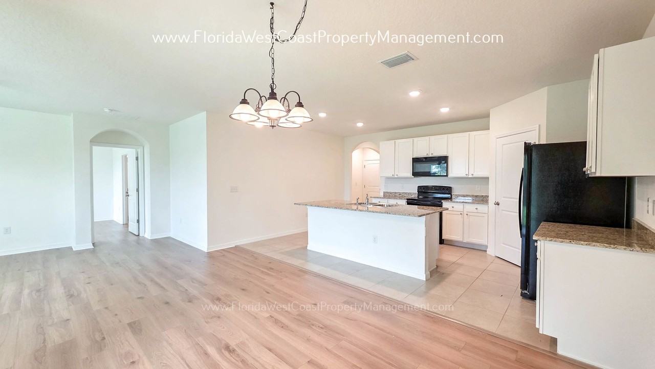 2836 Greenleaf Ter - Photo 7 of 46
