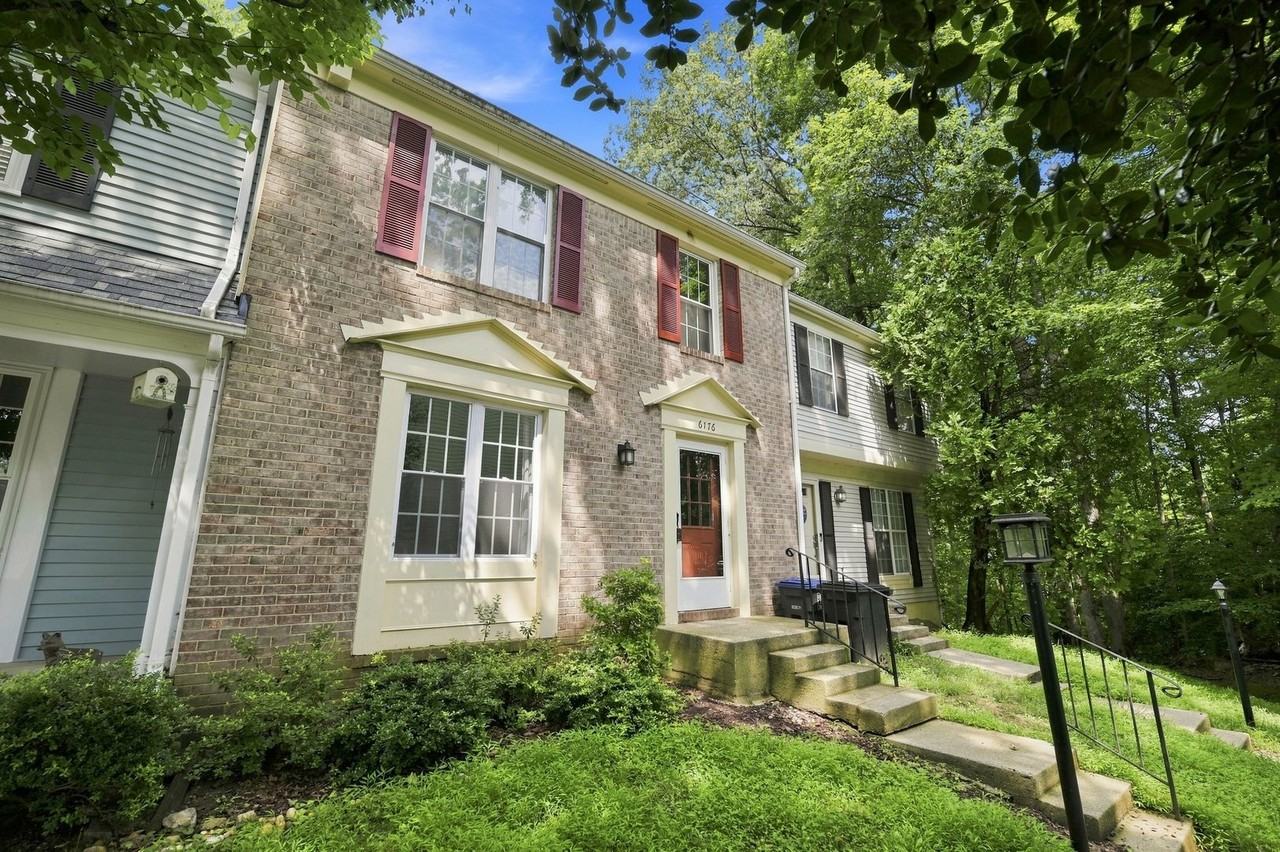 6176 Martins Landing Ct - Photo 3 of 35