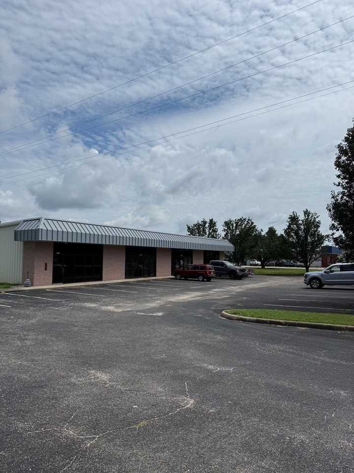 3062 Hartford Hwy - Photo 3 of 3