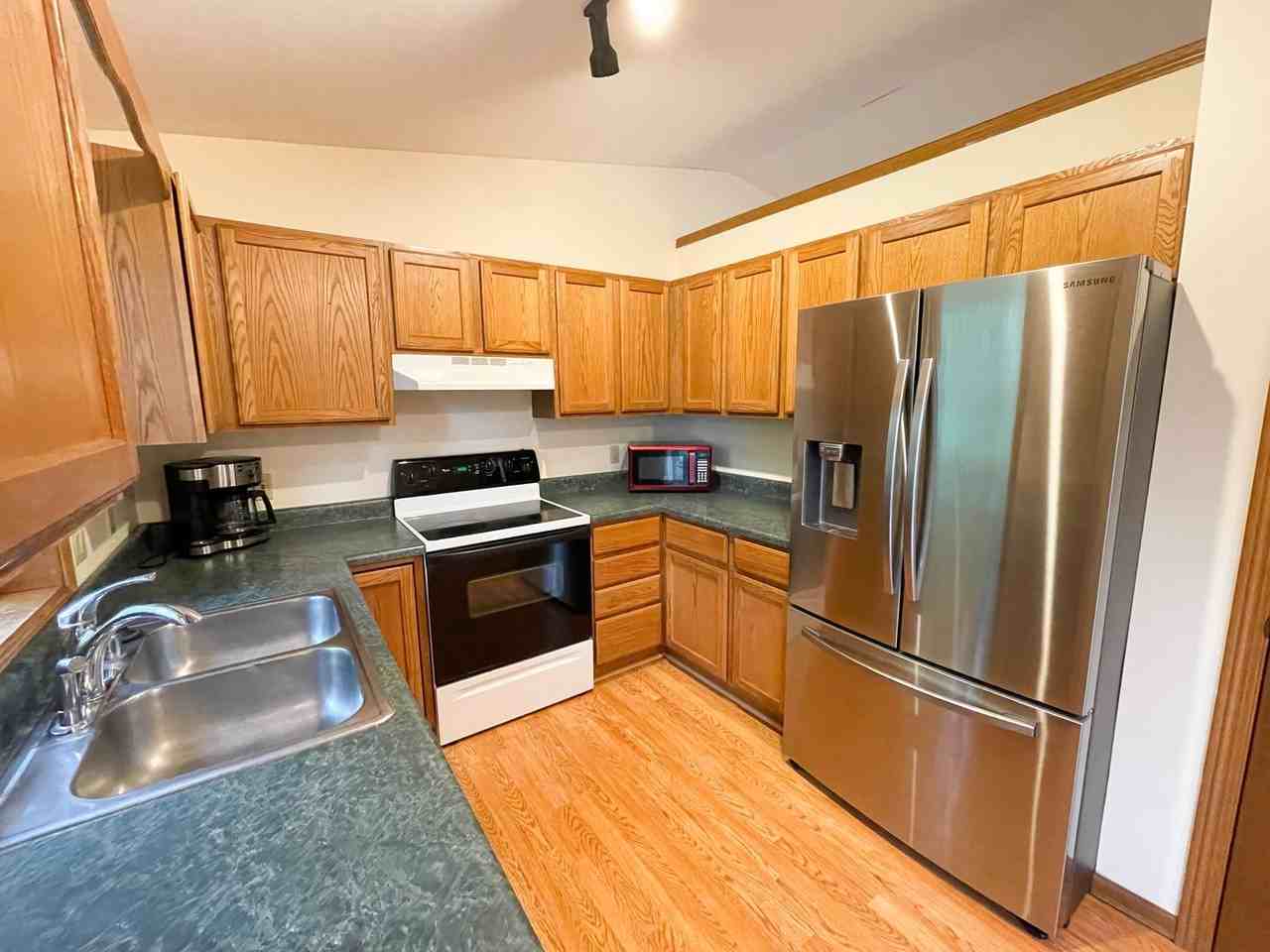 2820 Warner Ln - Photo 7 of 25