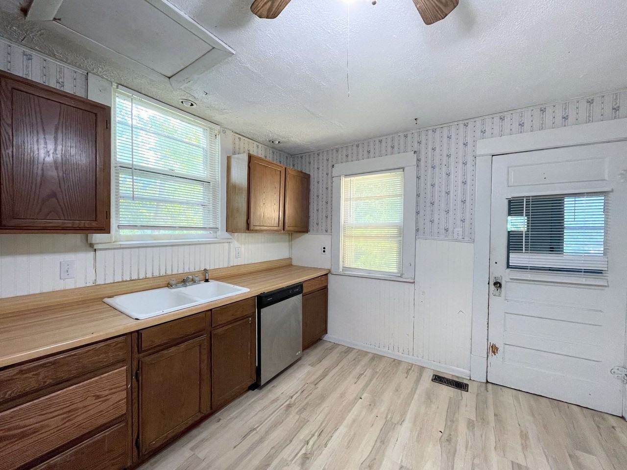 119 W 13th Ave - Photo 5 of 16
