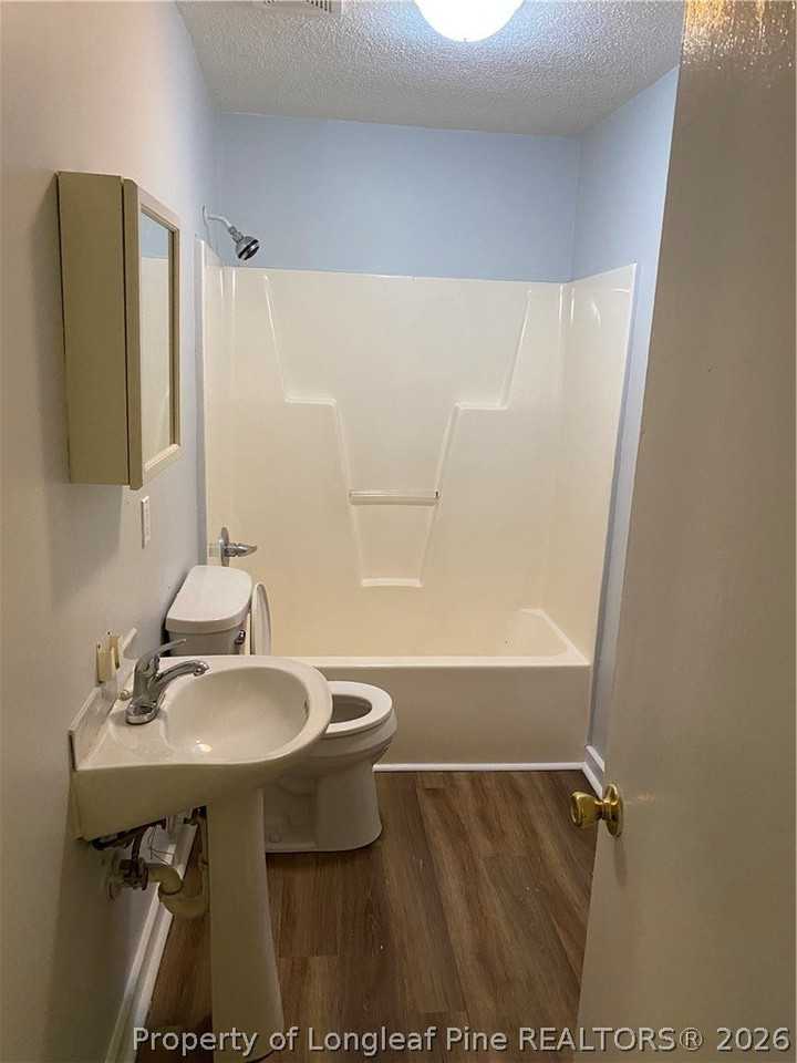 1146 Parker Dr - Photo 3 of 9