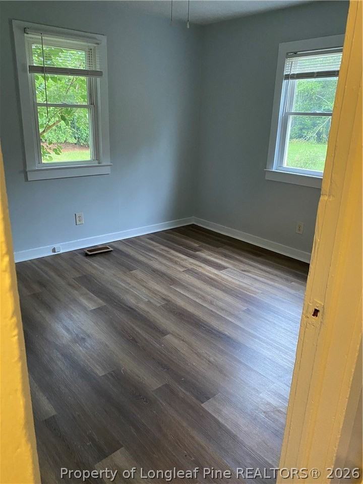 1146 Parker Dr - Photo 7 of 9