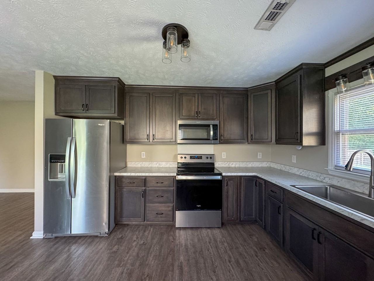 2582 Gotts Ln - Photo 7 of 21