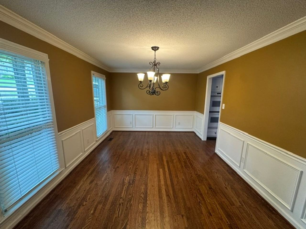 483 Cambridge Way - Photo 3 of 27