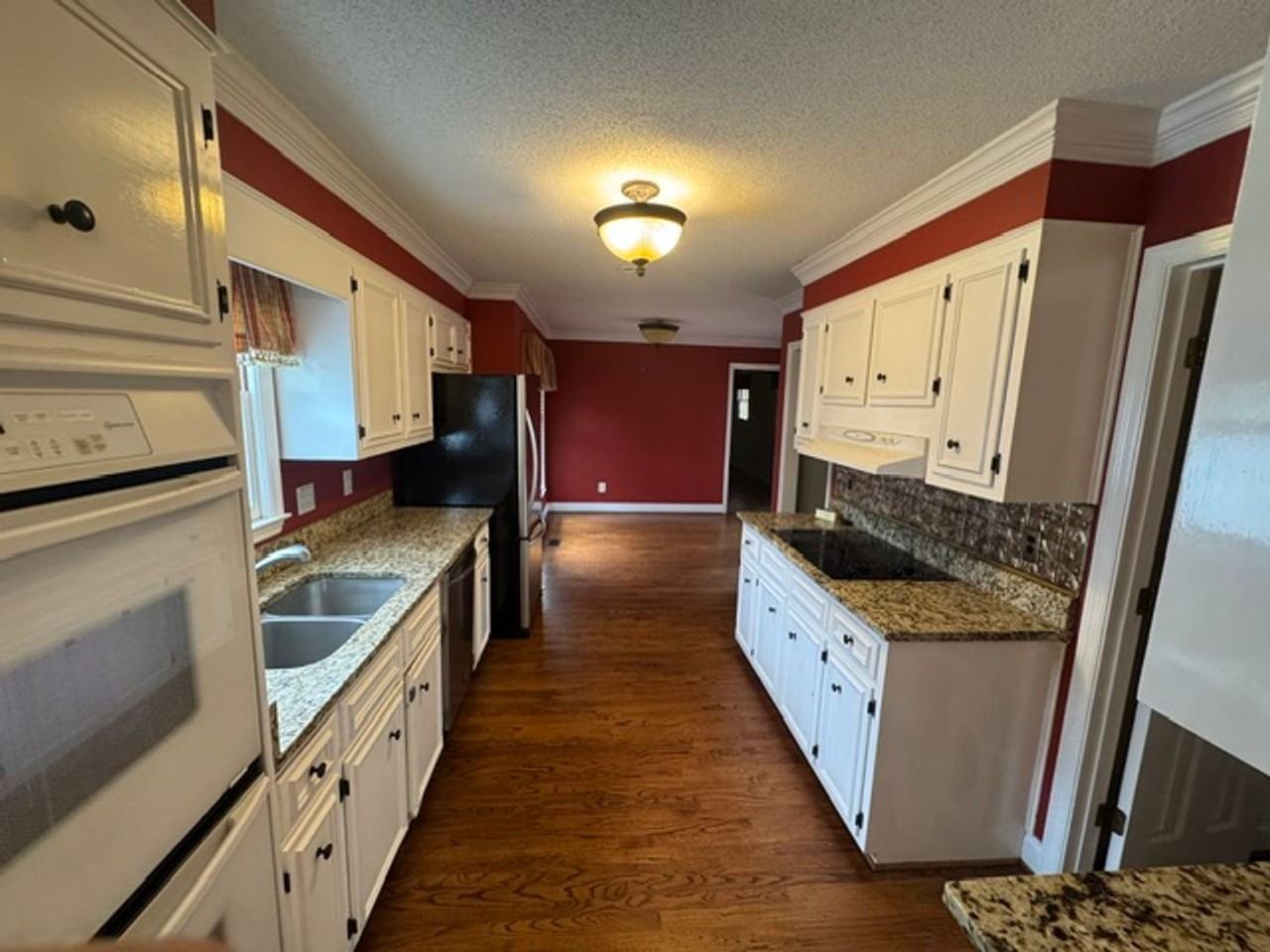 483 Cambridge Way - Photo 4 of 27