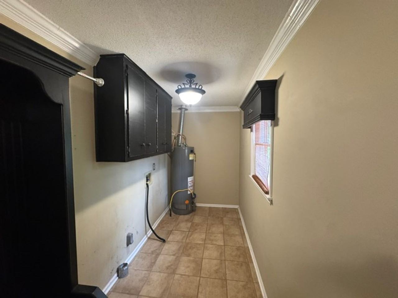 483 Cambridge Way - Photo 7 of 27