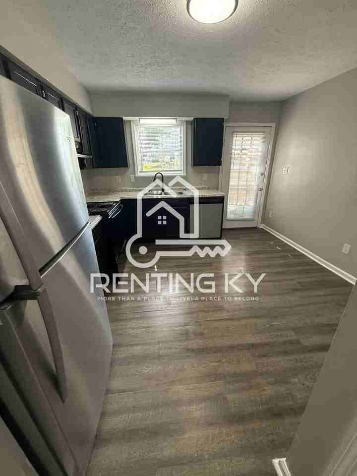 317 Peachtree Rd - Photo 5 of 11