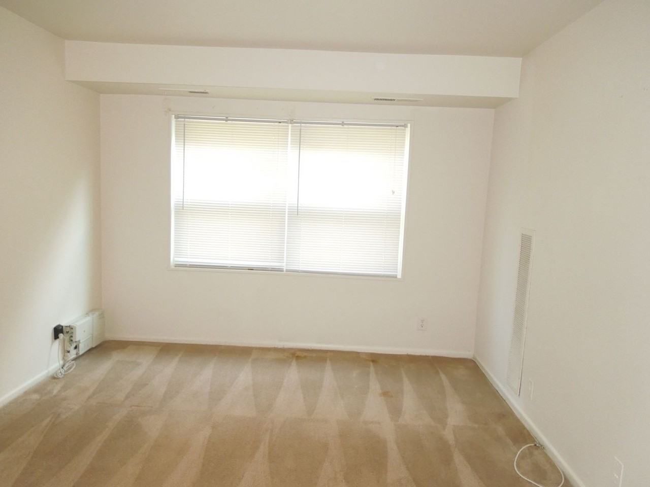 120-7 Washington St Ne - Photo 2 of 5