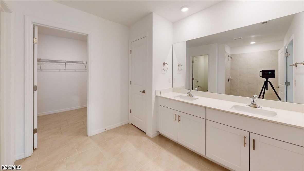 1908 Nw 26th Pl - Photo 6 of 27