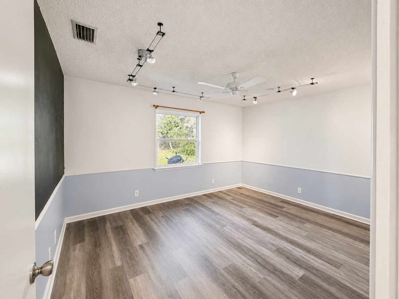 212 Muskogee Ct - Photo 7 of 16
