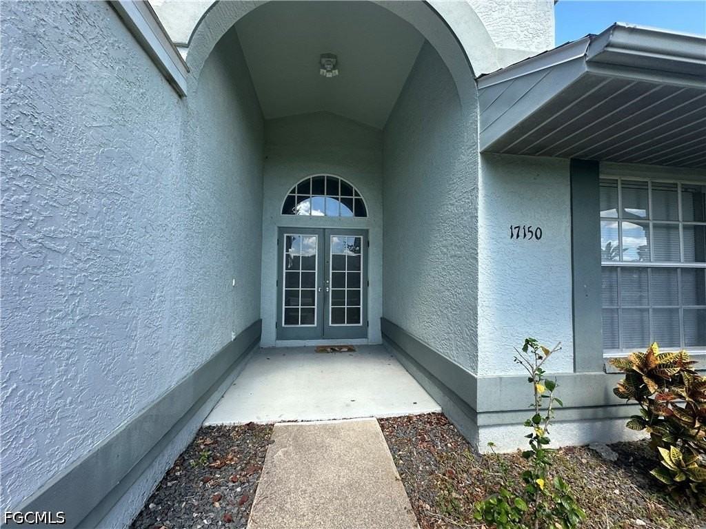 17150 Knight Dr - Photo 3 of 15